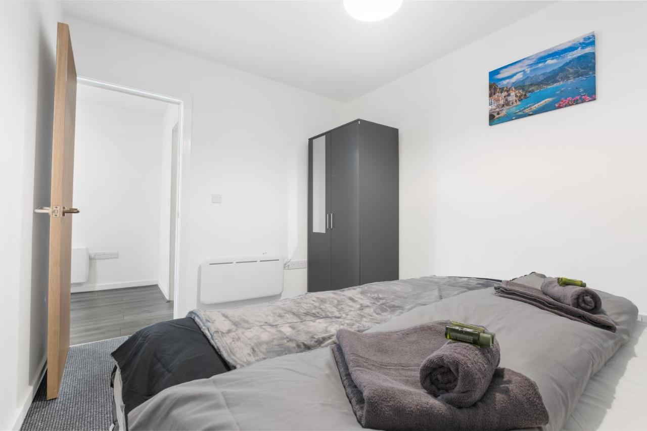 Amhc City Apartments Bradford City Centre One & Two Bedroom Apartments, 24 Hours Express Self Check In, Long Stay Contractors Welcome, Paid Parking Available Nearby エクステリア 写真