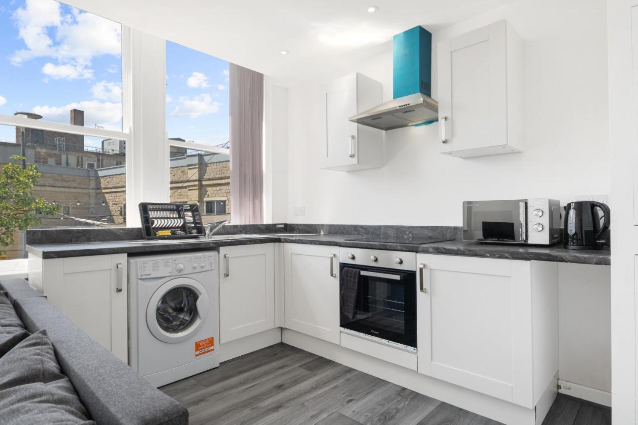Amhc City Apartments Bradford City Centre One & Two Bedroom Apartments, 24 Hours Express Self Check In, Long Stay Contractors Welcome, Paid Parking Available Nearby エクステリア 写真