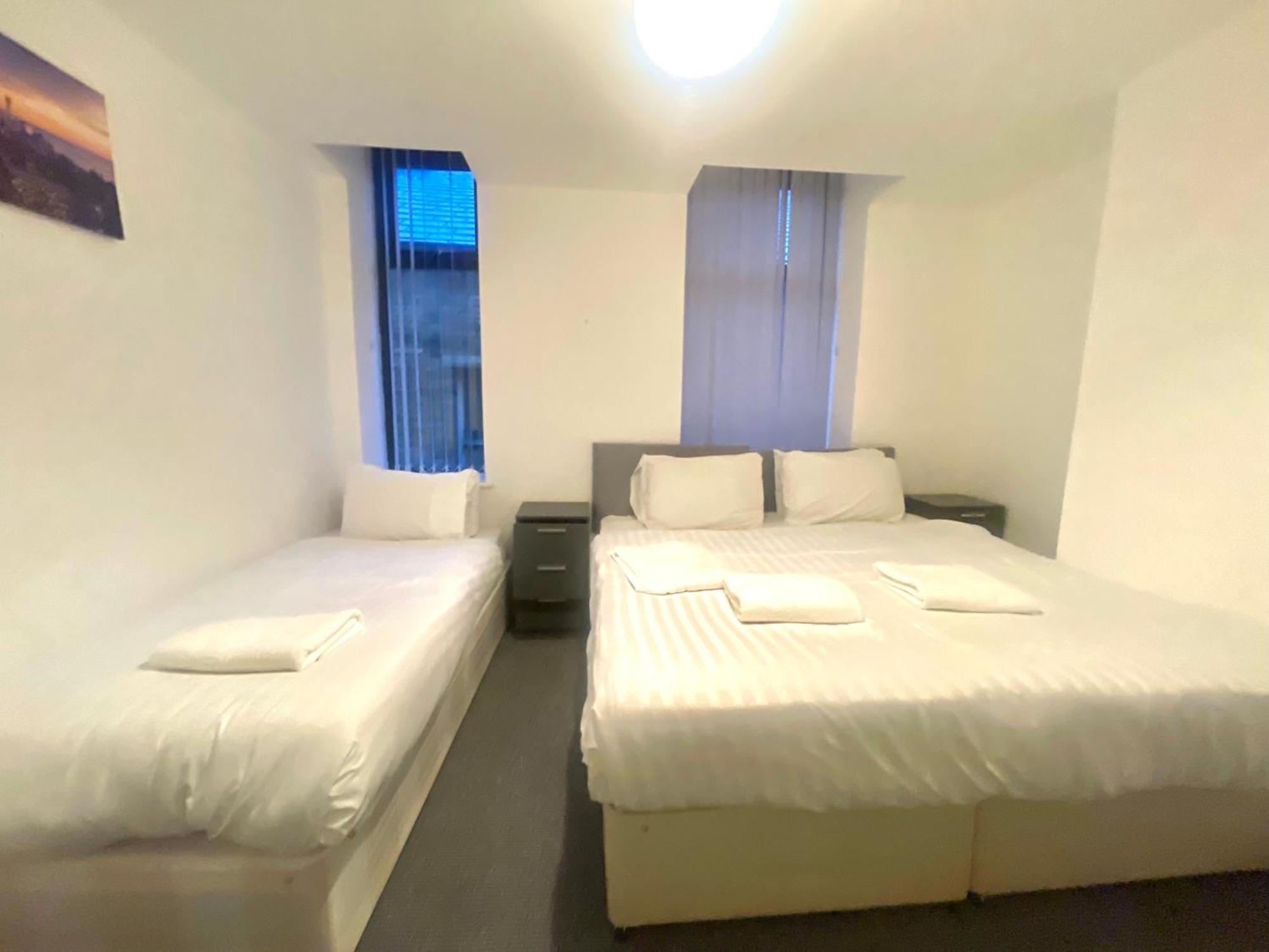 Amhc City Apartments Bradford City Centre One & Two Bedroom Apartments, 24 Hours Express Self Check In, Long Stay Contractors Welcome, Paid Parking Available Nearby エクステリア 写真