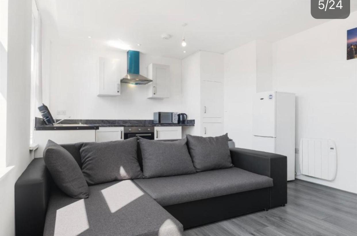 Amhc City Apartments Bradford City Centre One & Two Bedroom Apartments, 24 Hours Express Self Check In, Long Stay Contractors Welcome, Paid Parking Available Nearby エクステリア 写真