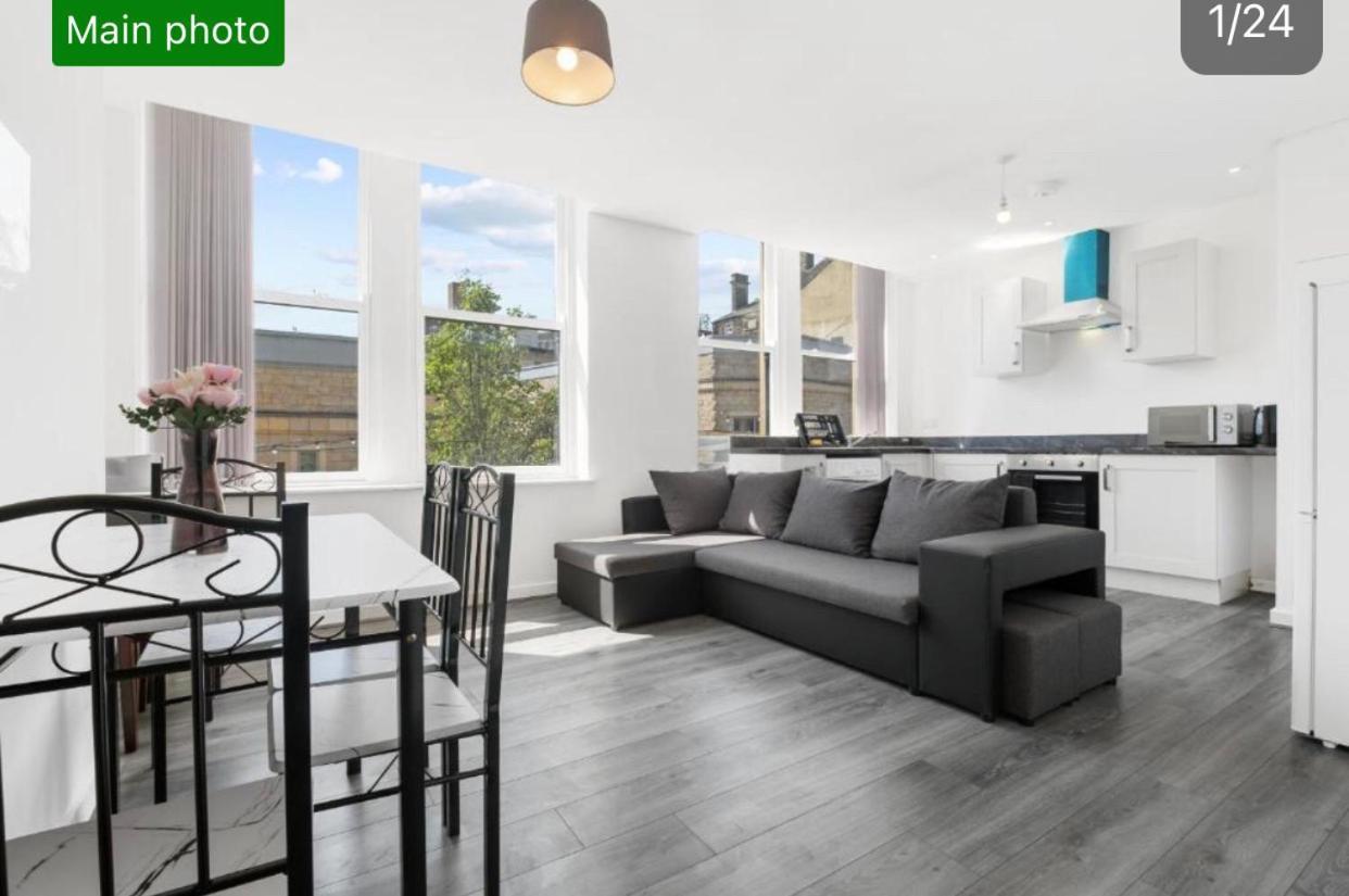 Amhc City Apartments Bradford City Centre One & Two Bedroom Apartments, 24 Hours Express Self Check In, Long Stay Contractors Welcome, Paid Parking Available Nearby エクステリア 写真